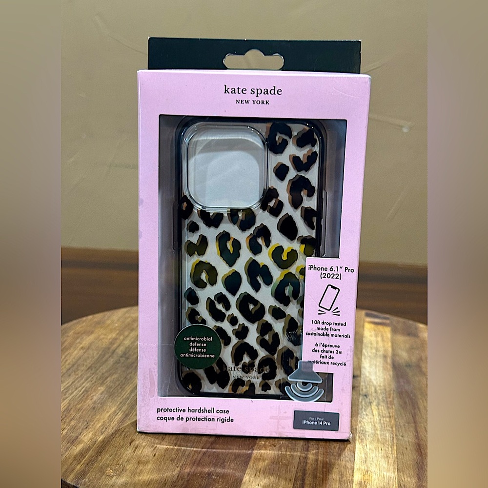 Kate Spade New York Protective Hardshell Magsafe Case For iPhone 14 Pro/Leopard